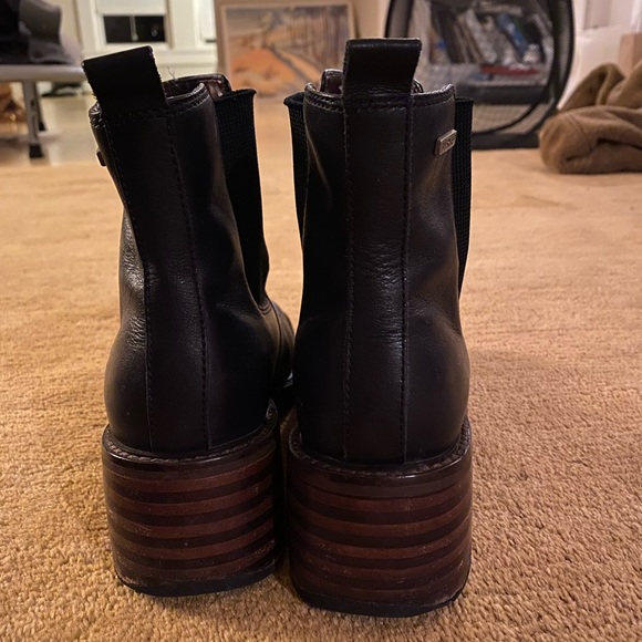 Vintage square toe Frye boots - Picture 3 of 5